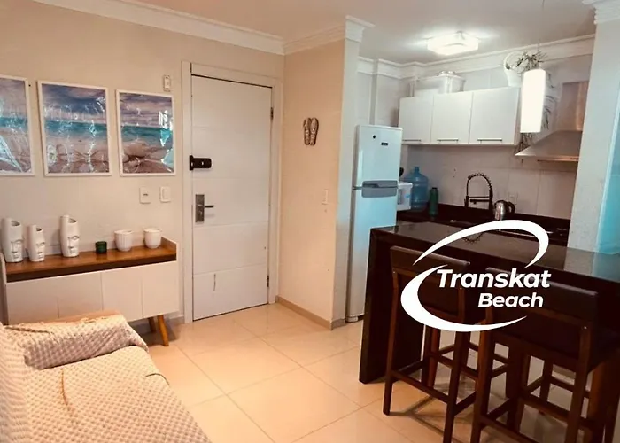 Summer Beach 300 mt da praia com amplo lazer e mobília nova Bombinhas